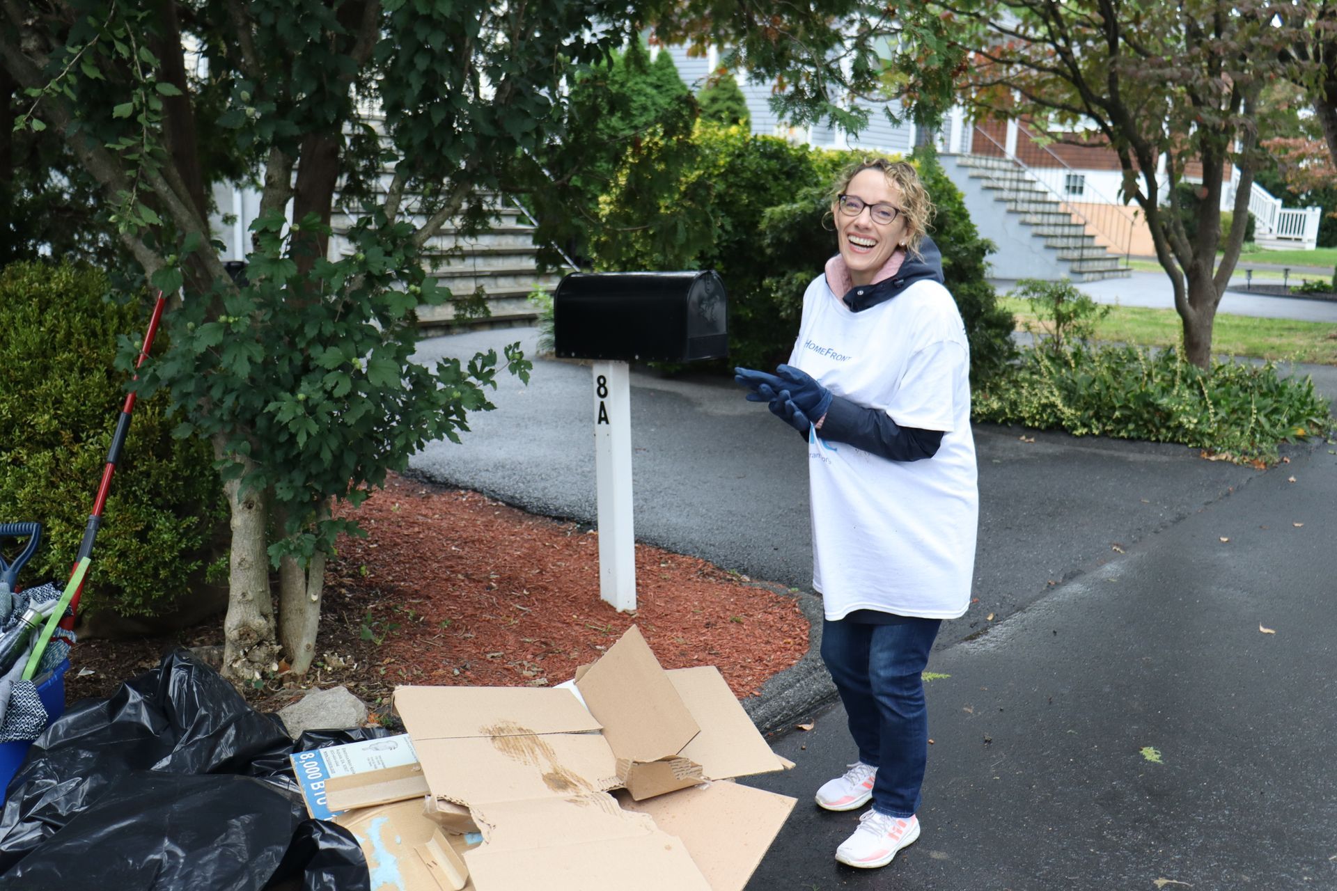 Volunteer from Greenwich Association of Realtors