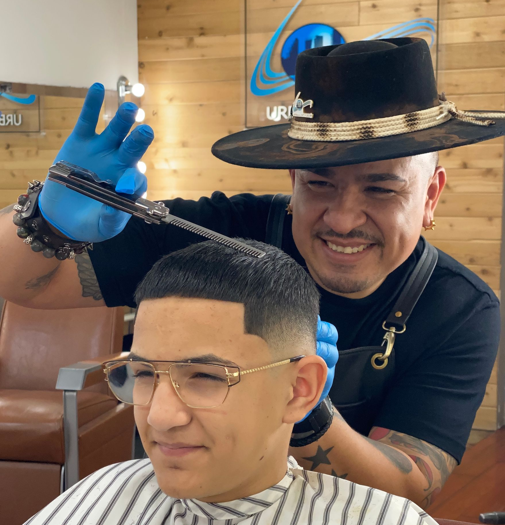Urban Stylez barber at work