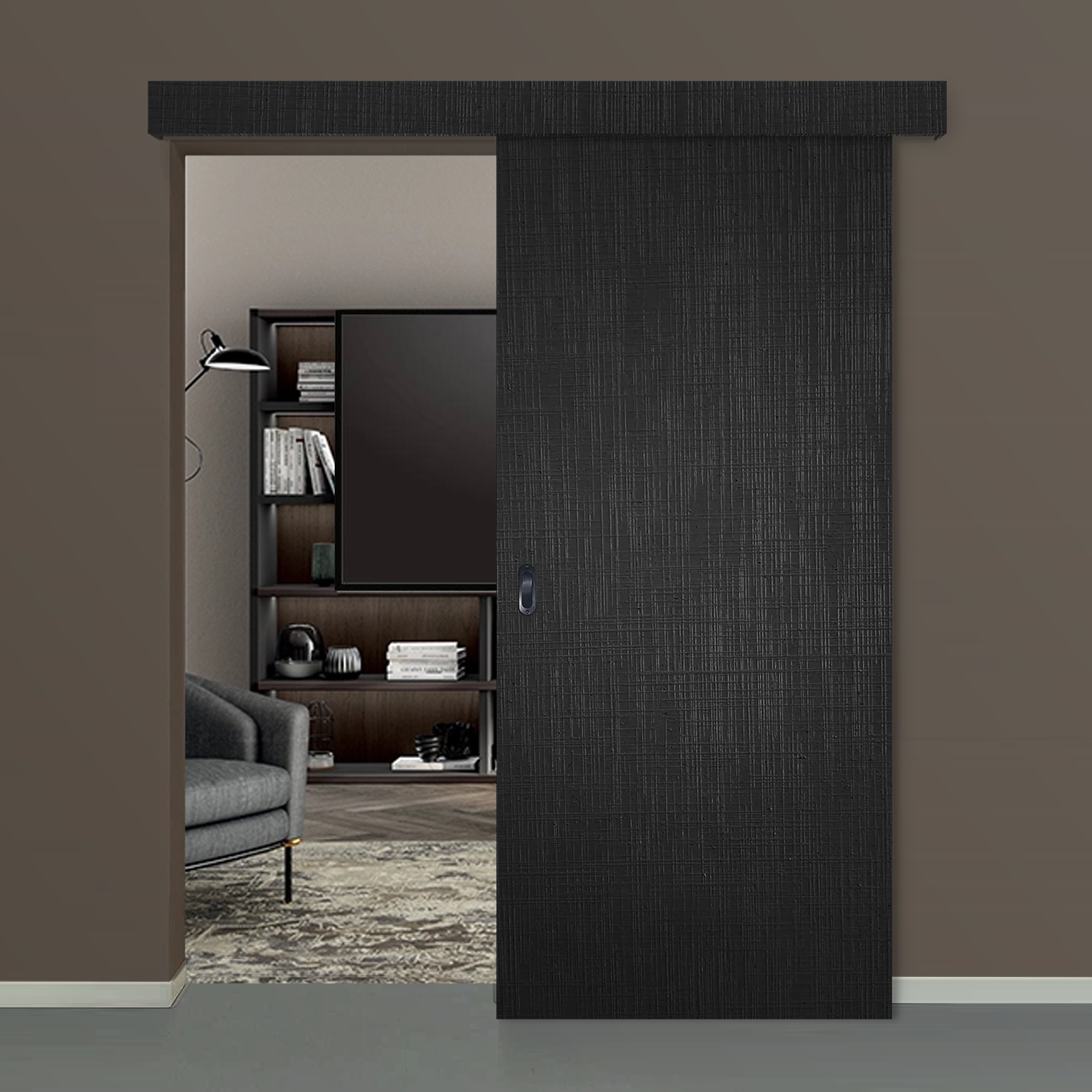 Puerta corrediza texturizada negra en una habitación moderna, parcialmente abierta para revelar un espacio habitable.