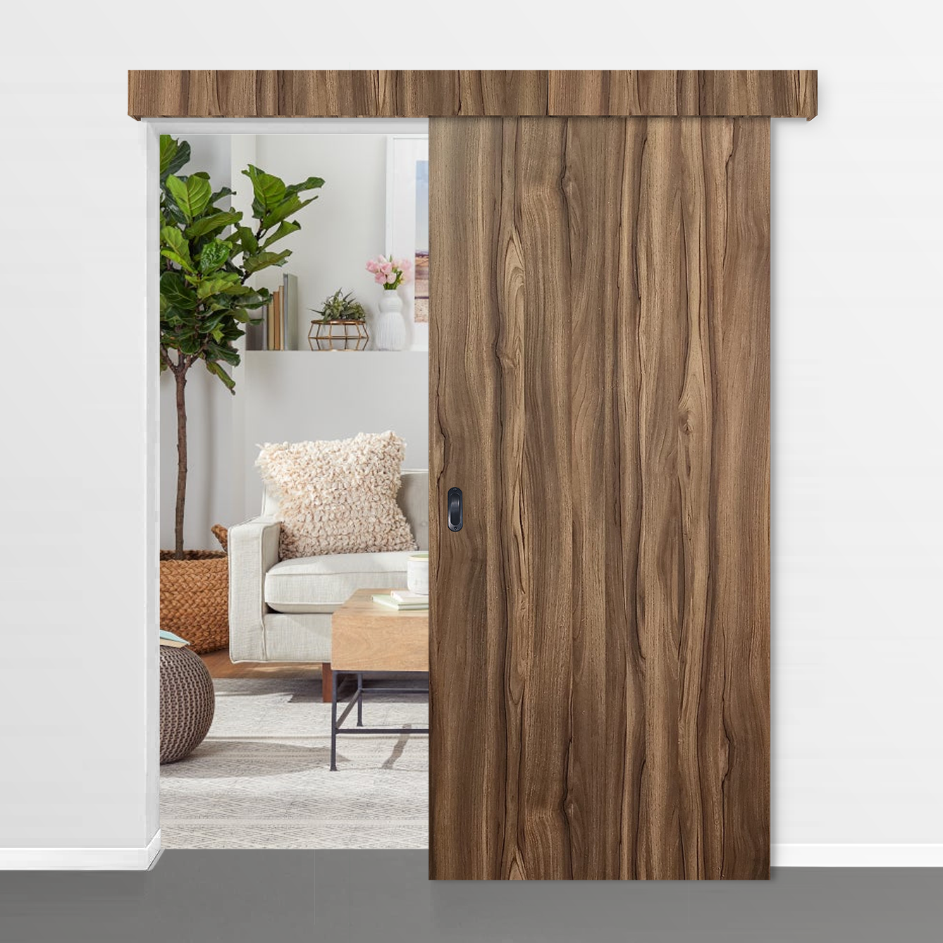 Puerta corrediza de madera parcialmente abierta, revelando una sala de estar con sofá y plantas.