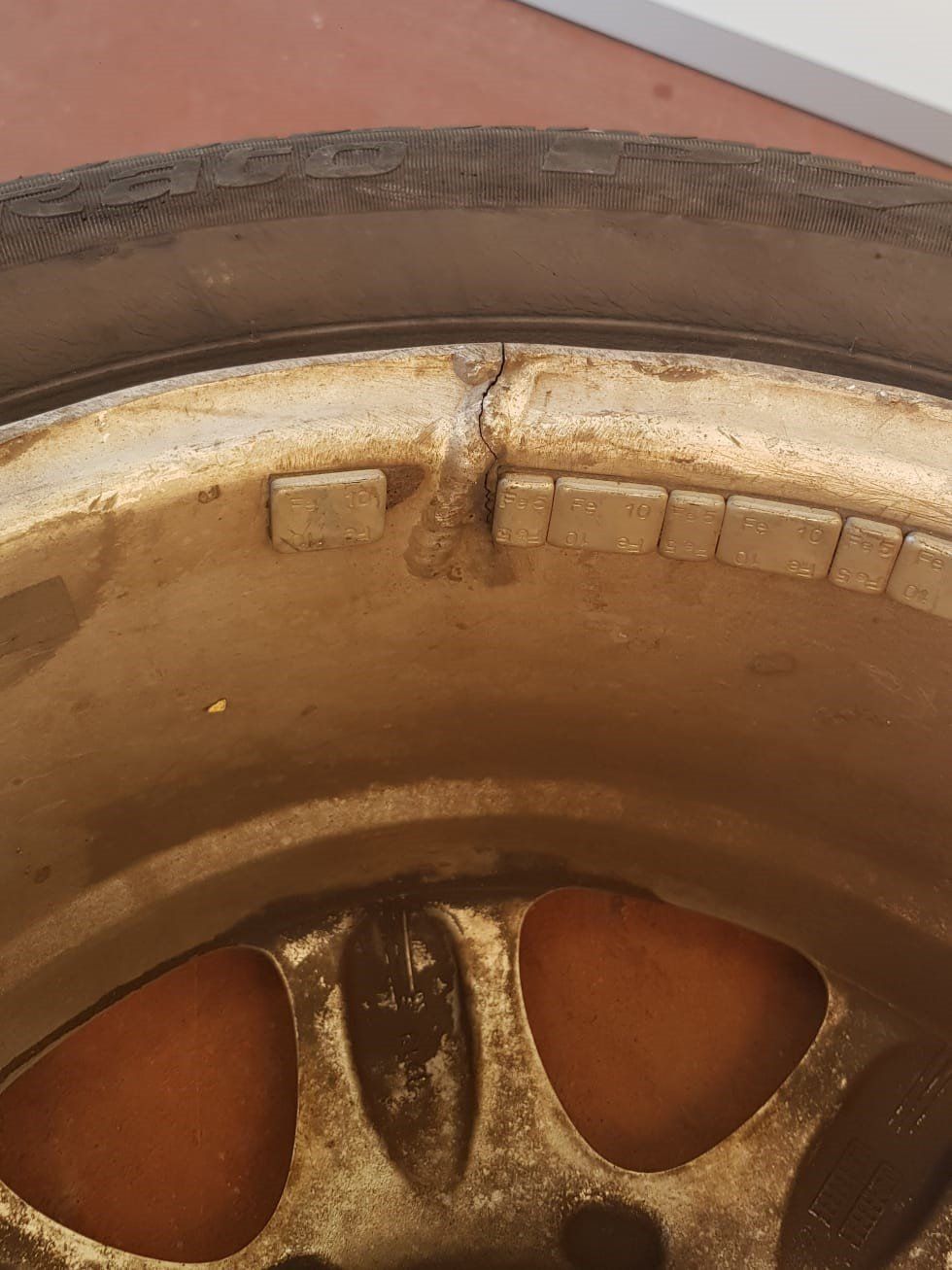 Riparazione di cerchio in lega