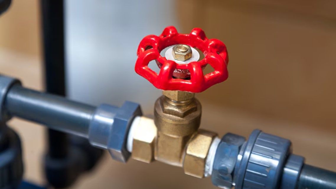 Shutdowns Matter During Plumbing Repairs 