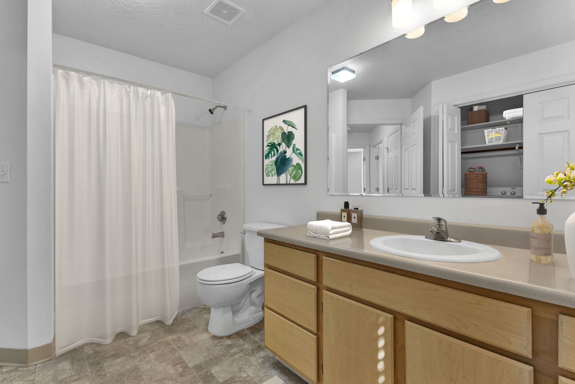 penn station bathroom