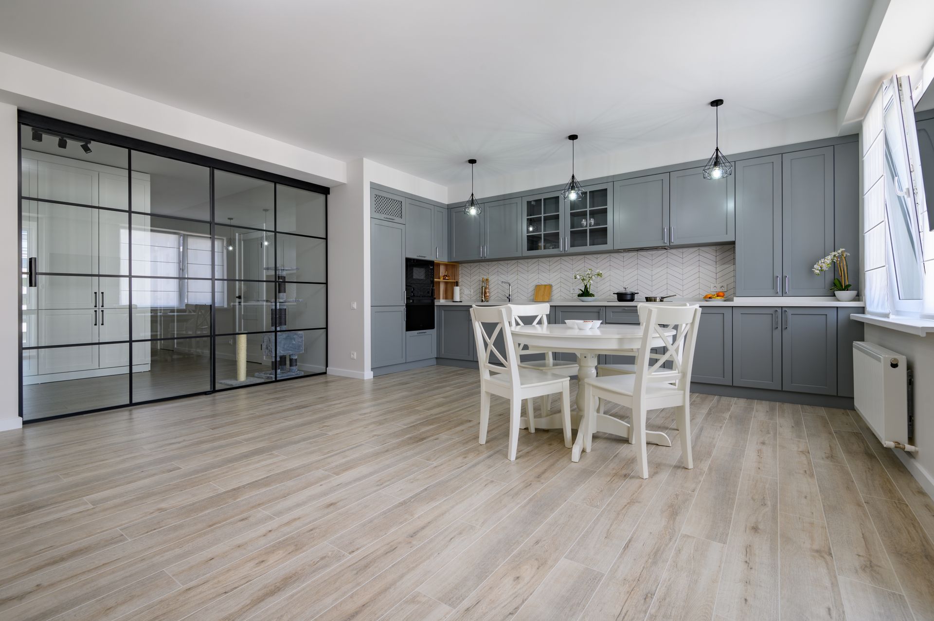 Trendy grey and white modern kitchen furniture