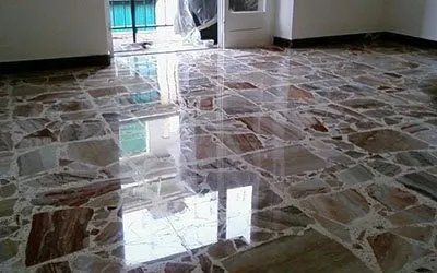 pavimento in graniglia lucido