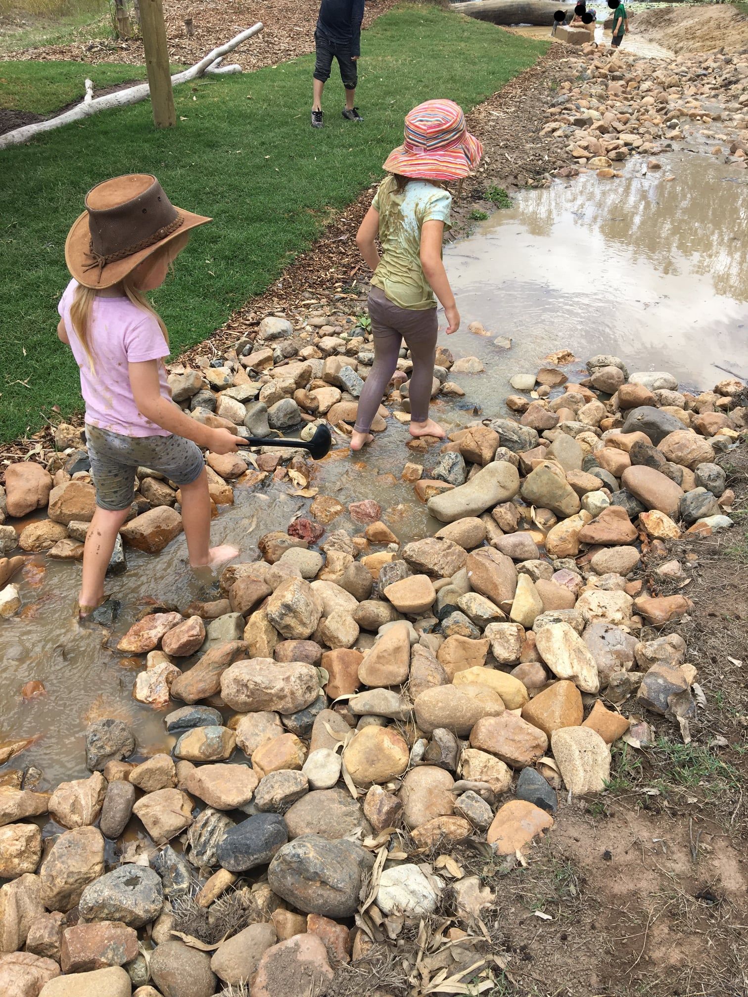 CENTRE HOURS & PROGRAMS