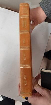 A A ENCUADERNACIÓN E IMPRENTA