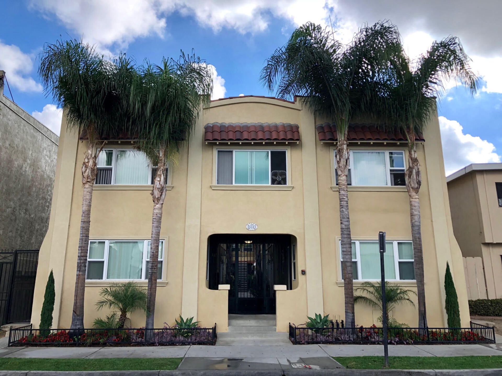 Orange Avenue Apartments