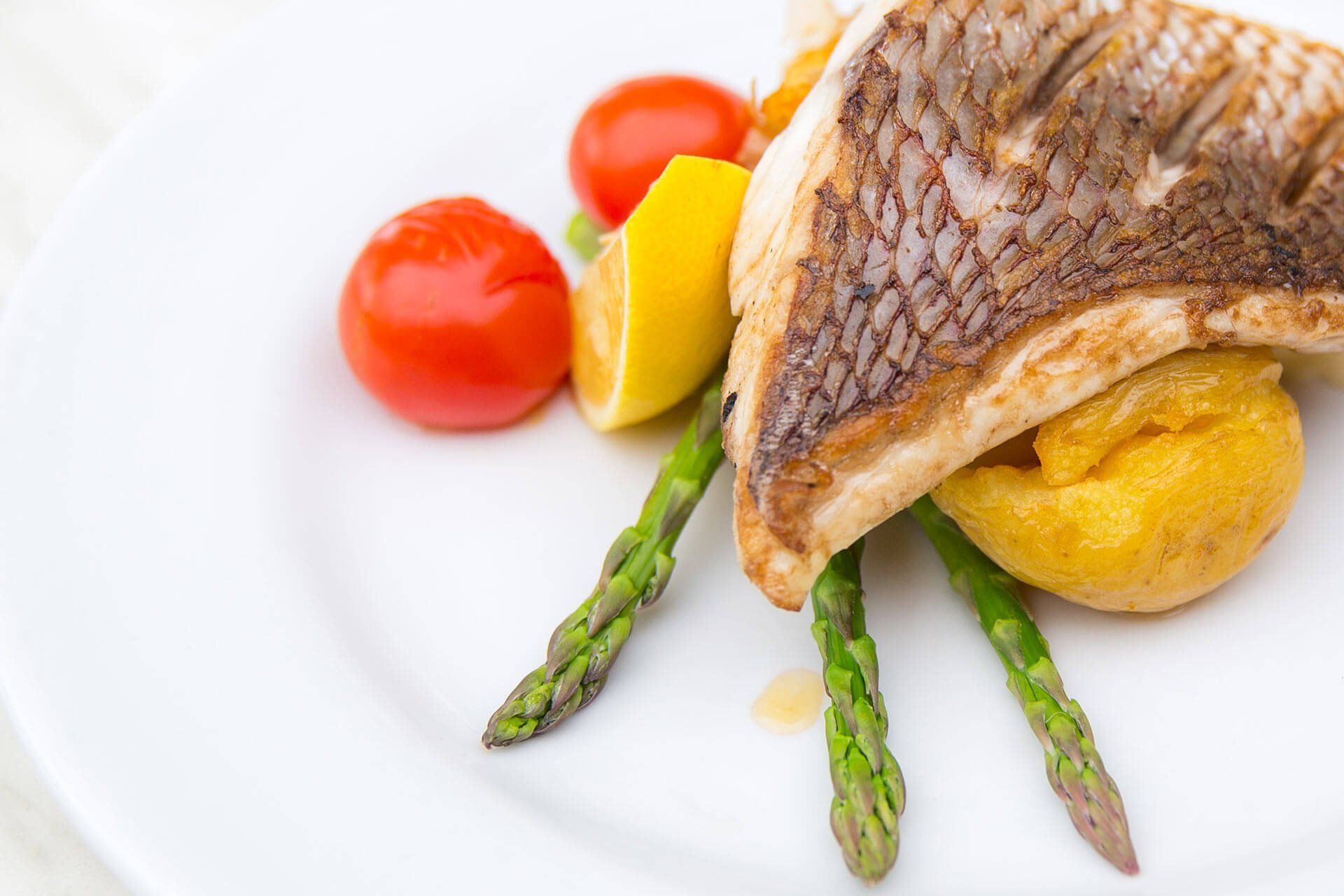 Dining at Pipers by the Lake