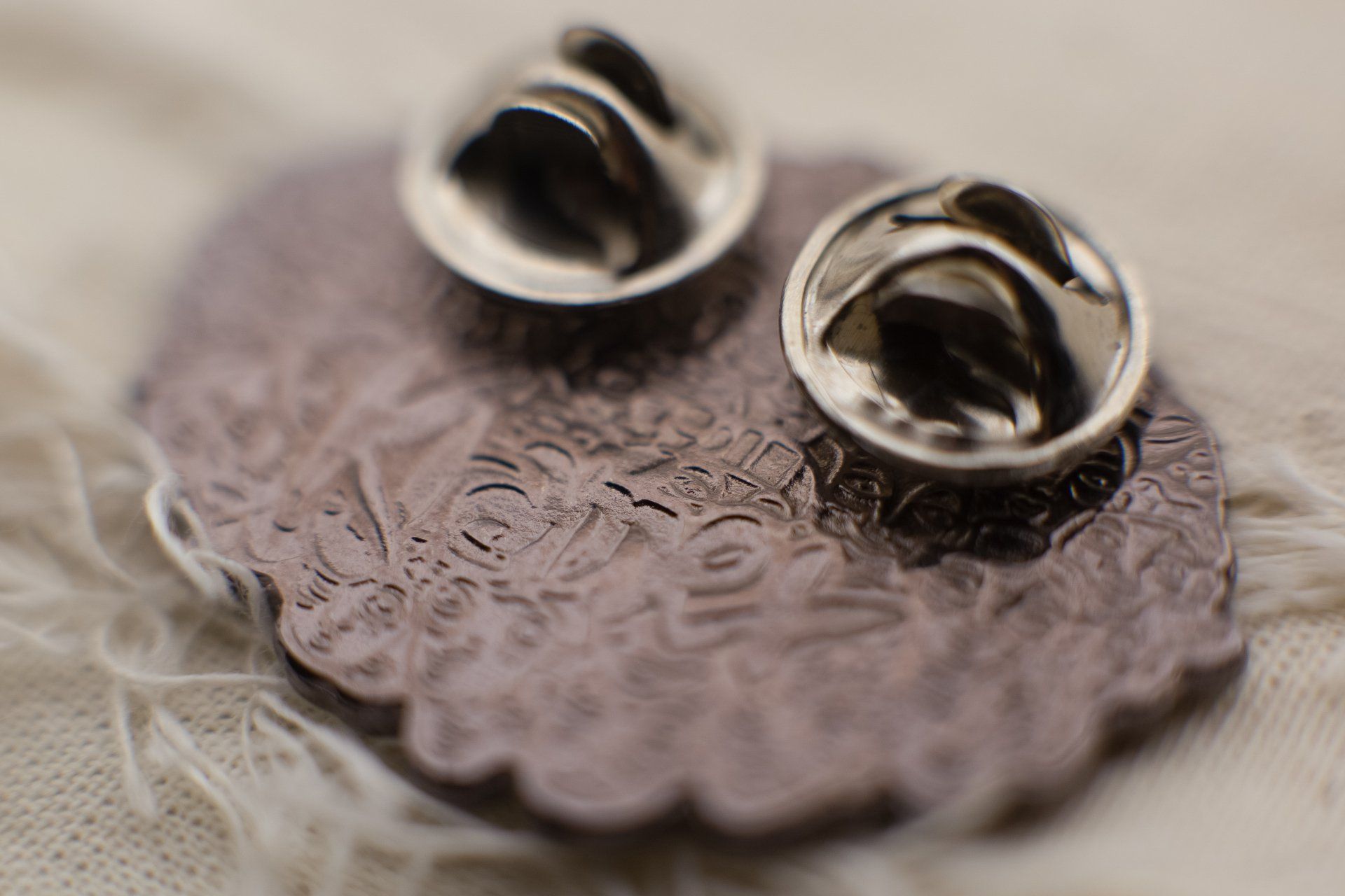 Pin com verso personalizado de metal