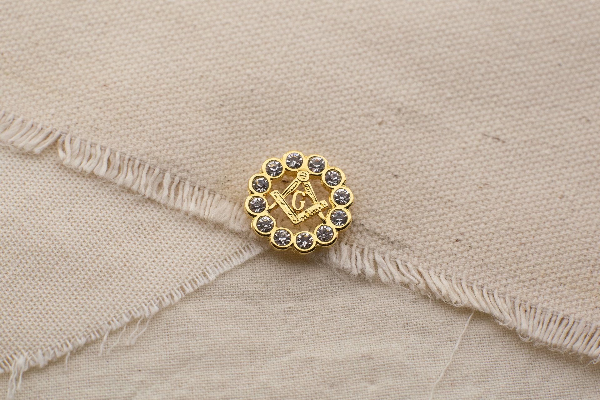 Pin personalizado de metal com strass