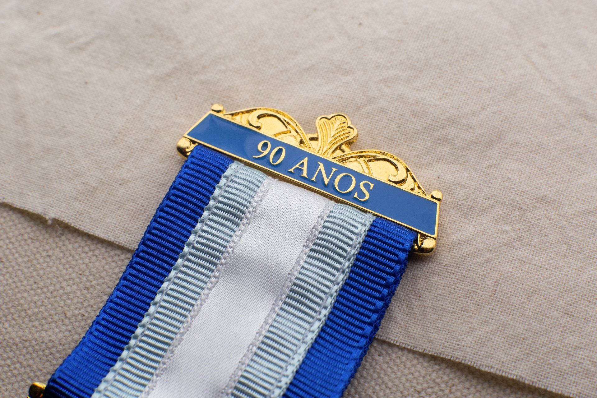 Comenda personalizado de metal