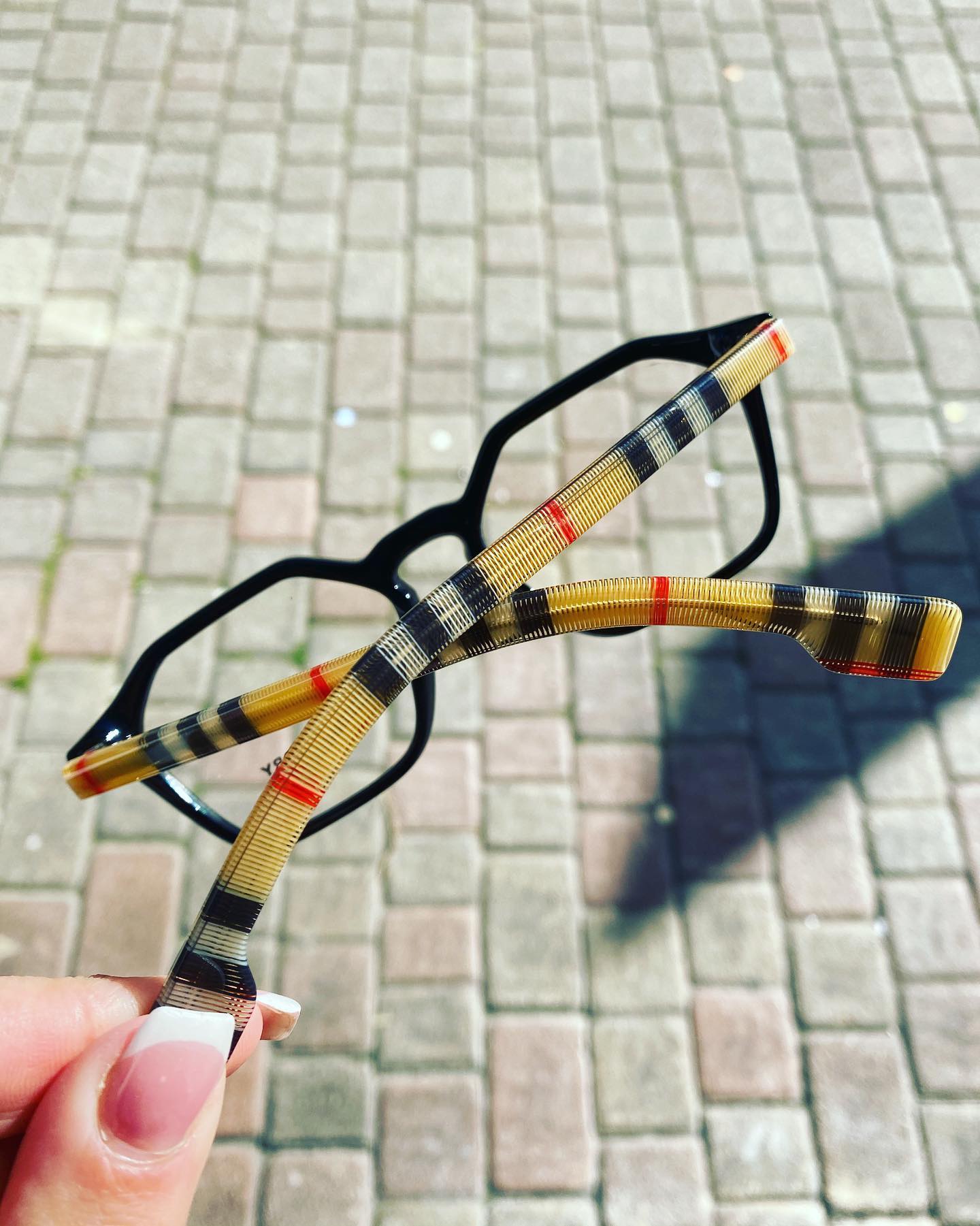 occhiali da vista con montatura con fantasia tartan