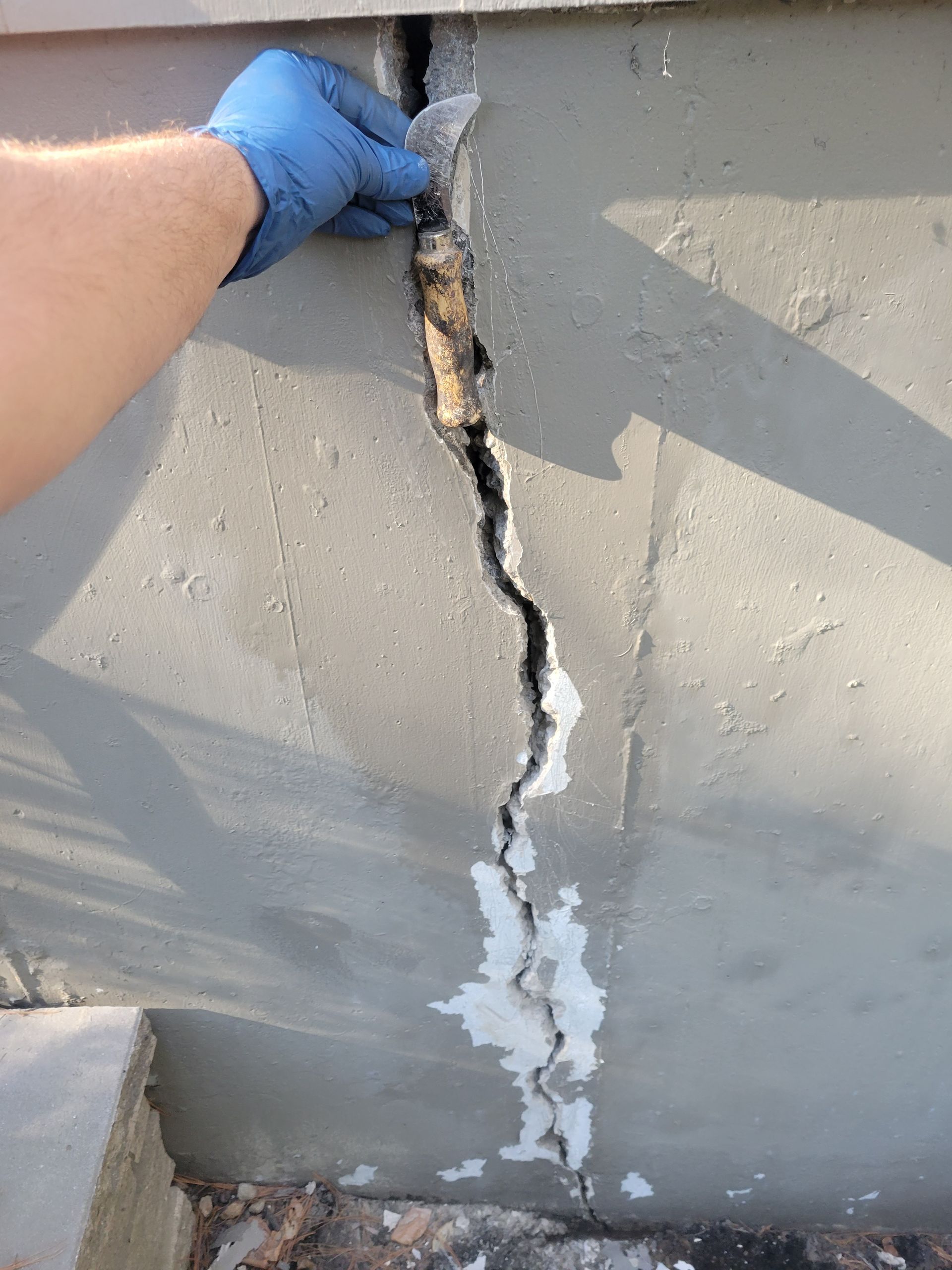 Foundation Crack Repair in Middlesex County