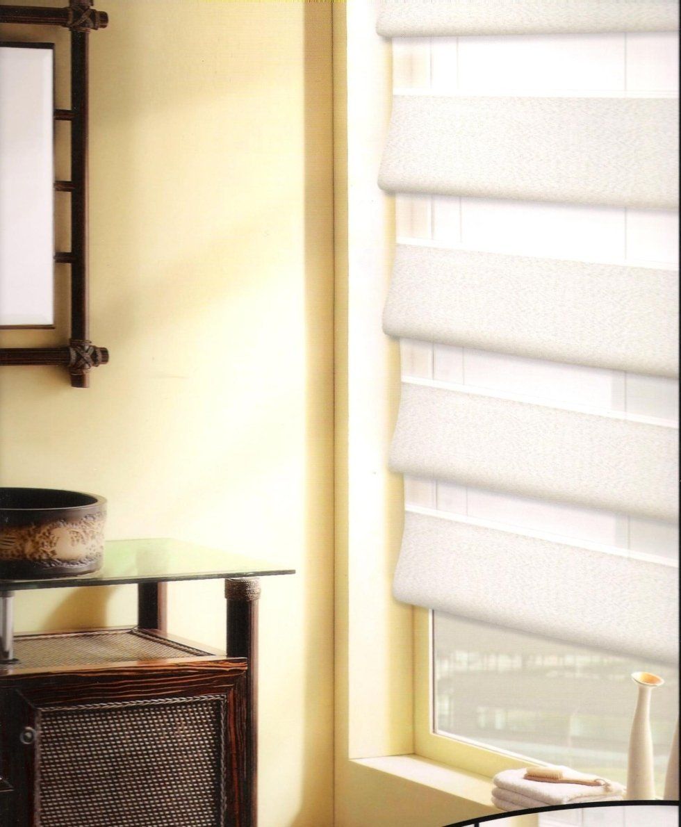 tenda verticale bianca