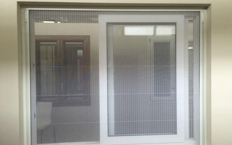 zanzariera su misura