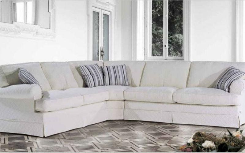 divano ancolare bianco