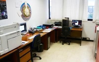Interno dell'ufficio amministrativo della tipografia Alfa-Zeta a Prato