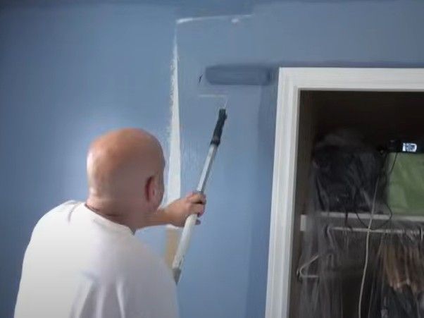 Residential interior wall painting service