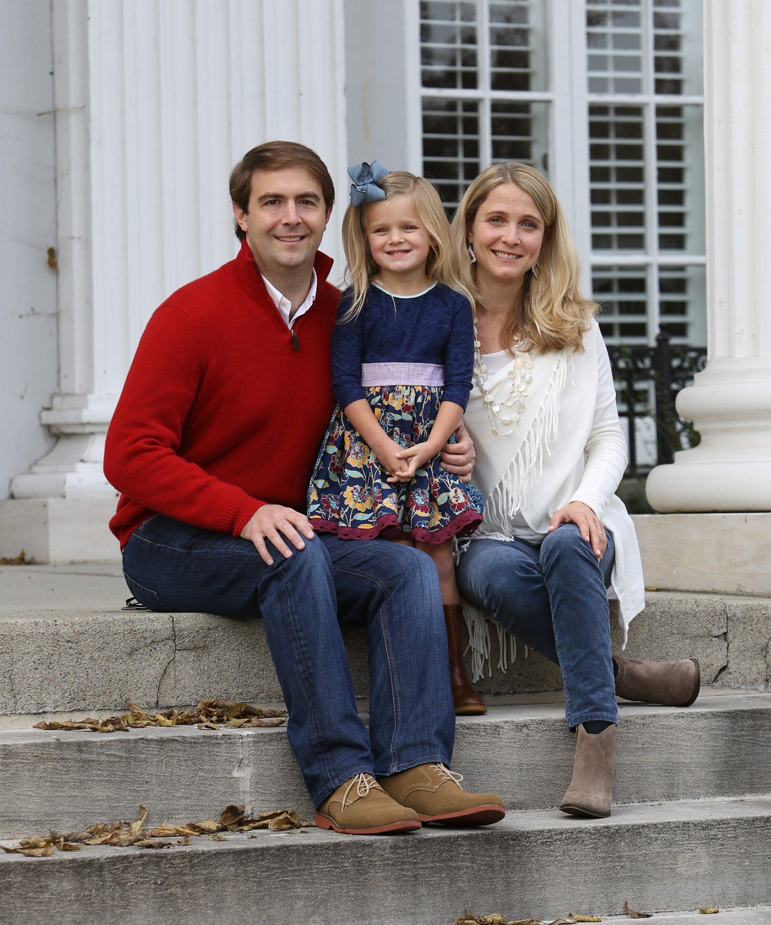 Outdoor family portrait on steps on home Nashville