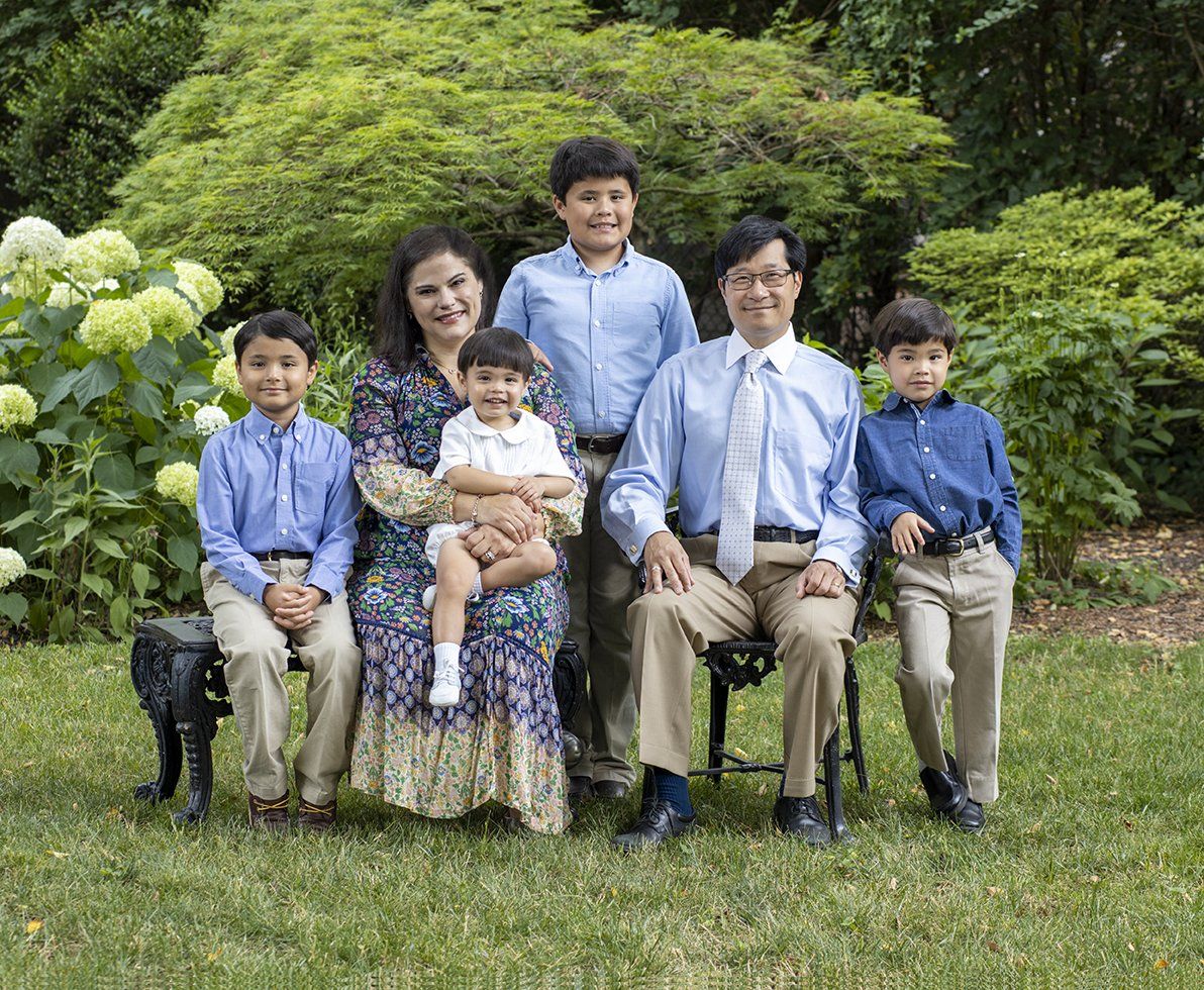 Outdoor family portrait in Nashville