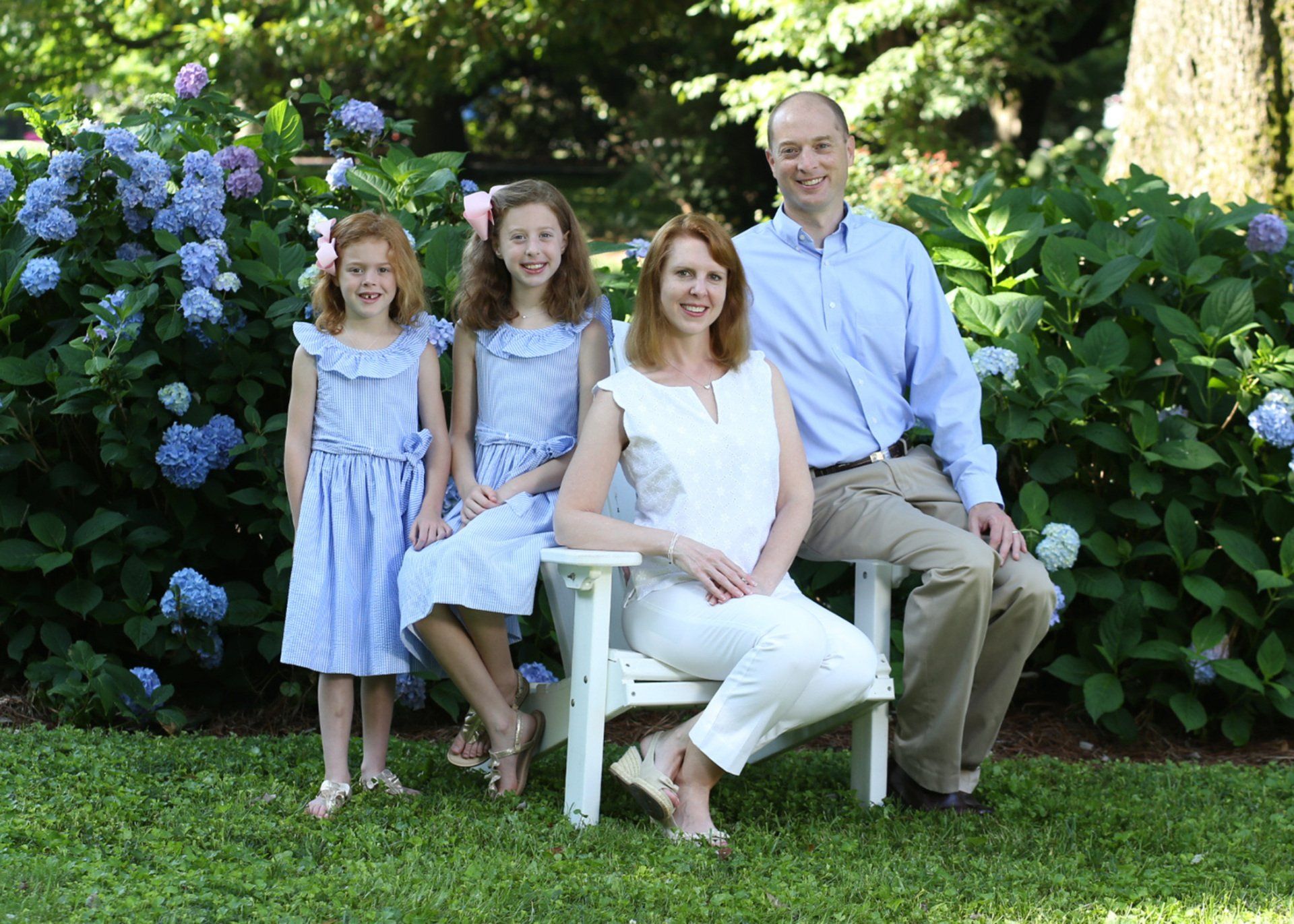Outdoor family portrait by Nashville photographer