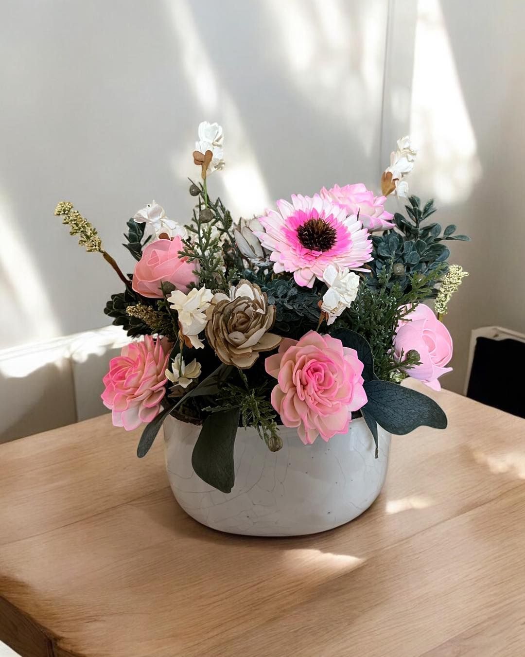 pink and white wooden wedding flowers