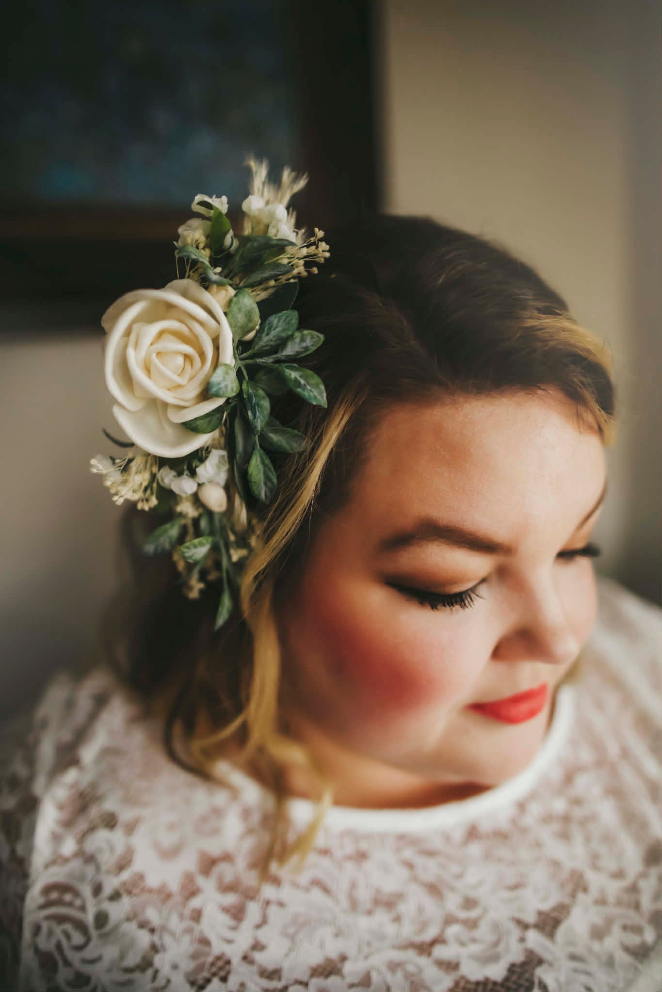 wooden white rose hair piece for wedding