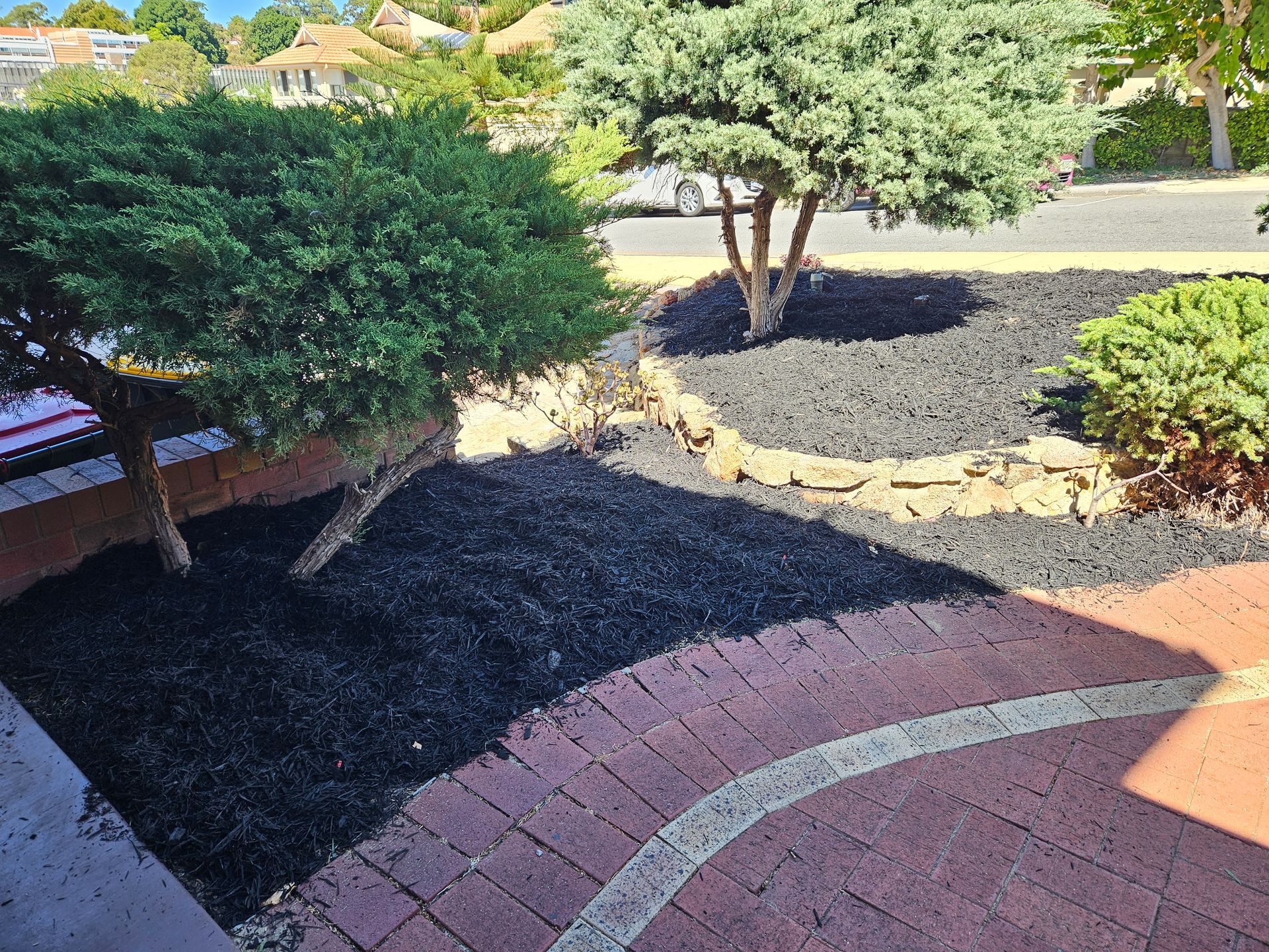Mulching services East Perth