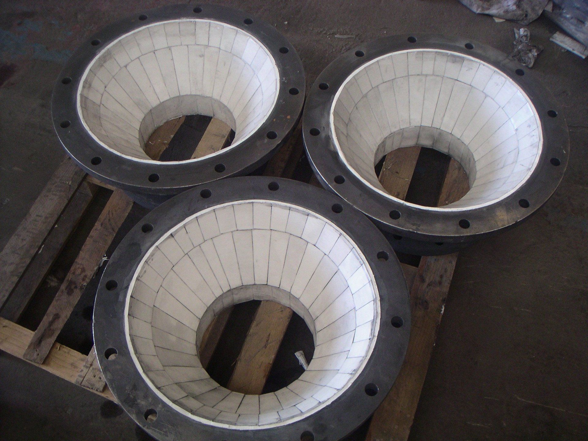 Gallery photos of Omegaslate wear resistance linings