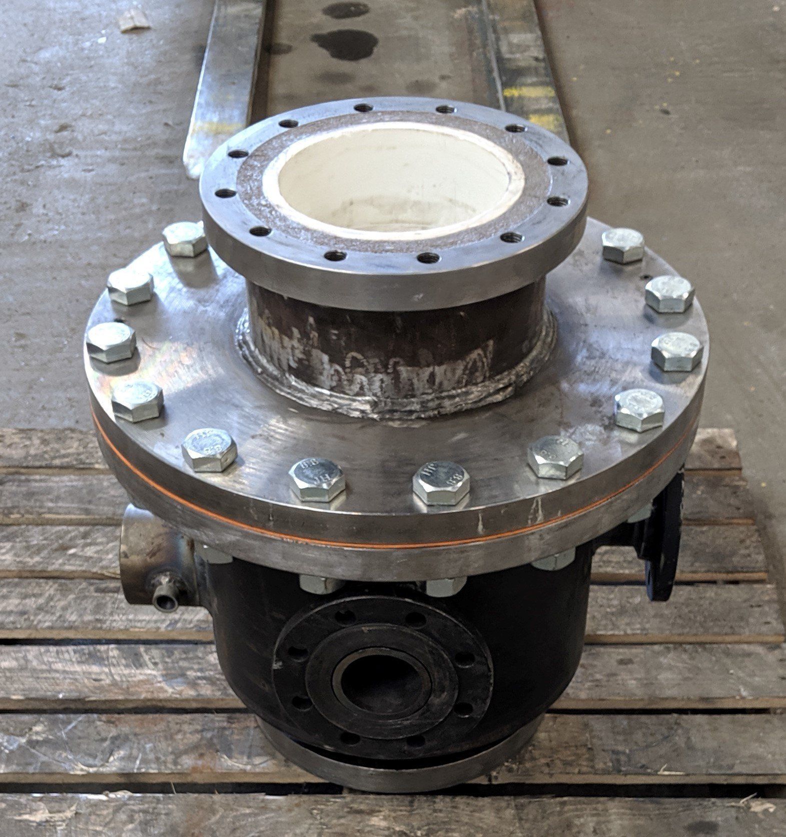 Gallery photos of Omegaslate wear resistance linings