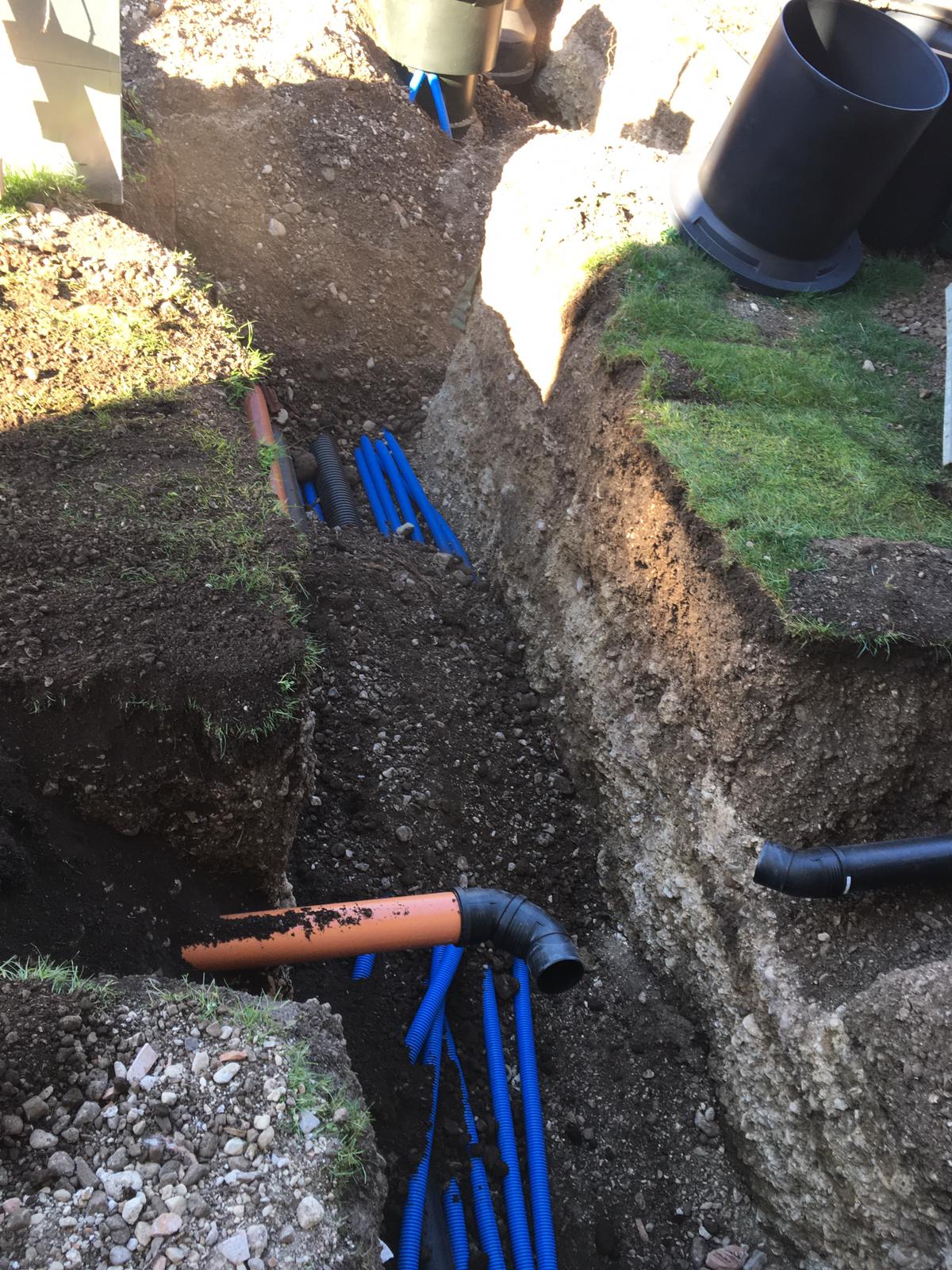 Rohrlegung & Baggerarbeiten