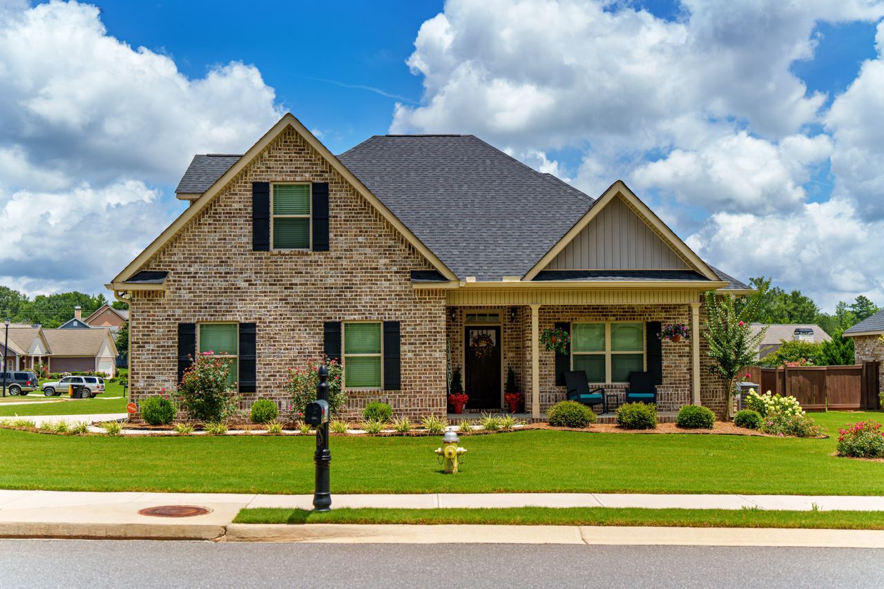 Turf Magic results on display in Forsyth, GA suburban neighborhood