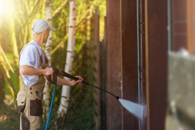 Jurupa Valley Pressure Washing  technician house cleaning