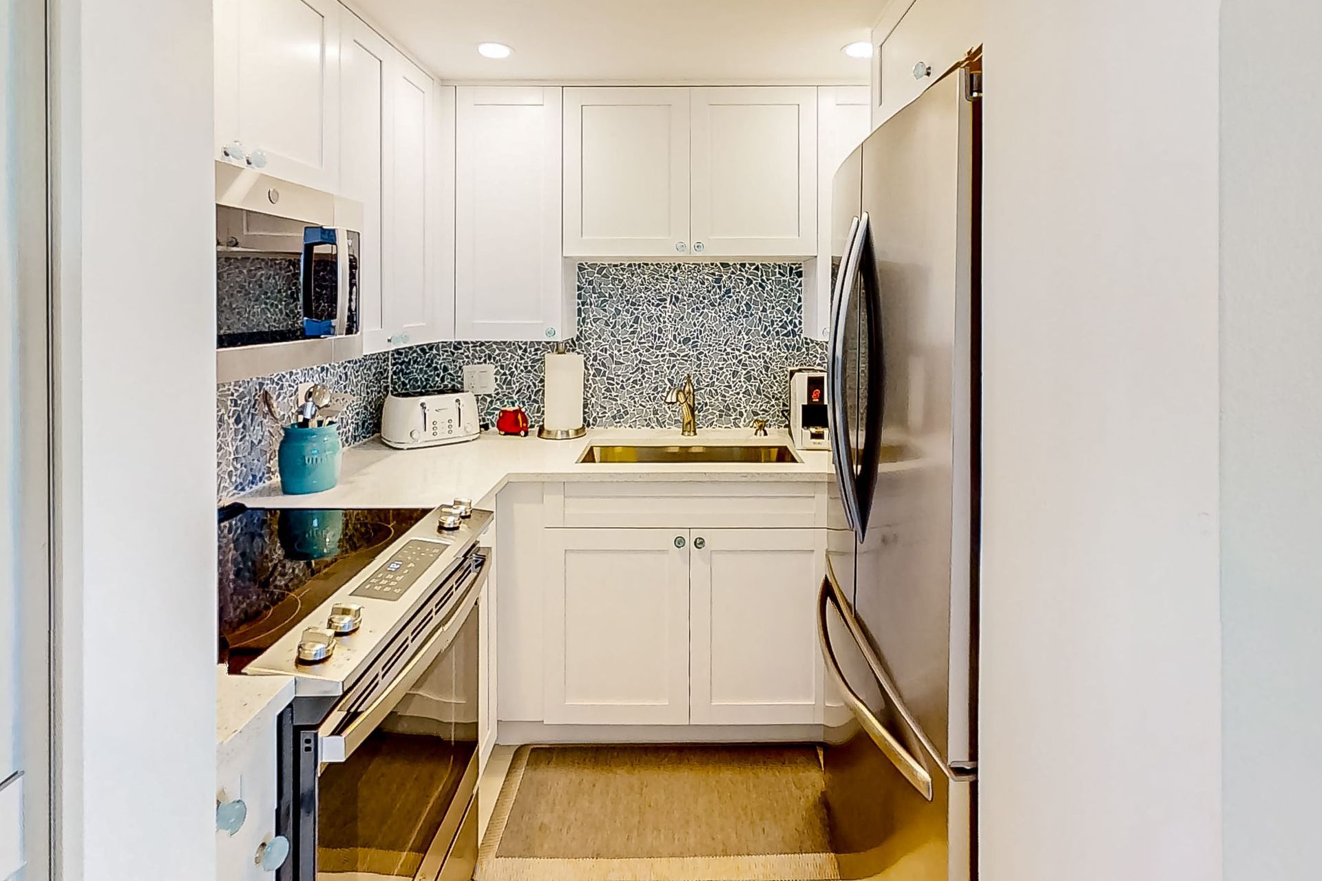 Full Kitchen - Marco Island Condo rental - beachfront condo