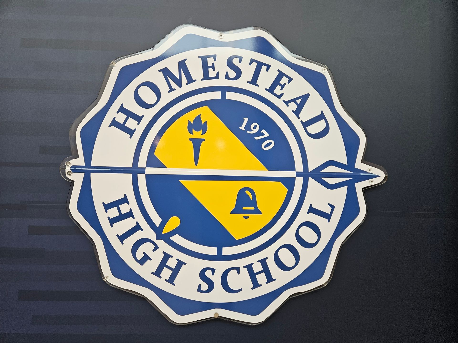 custom wall signs for schools