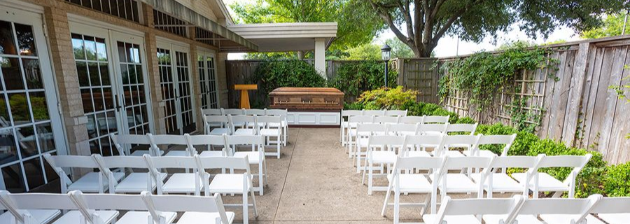 Ourdoor Funeral in Waco near Woodway, TX