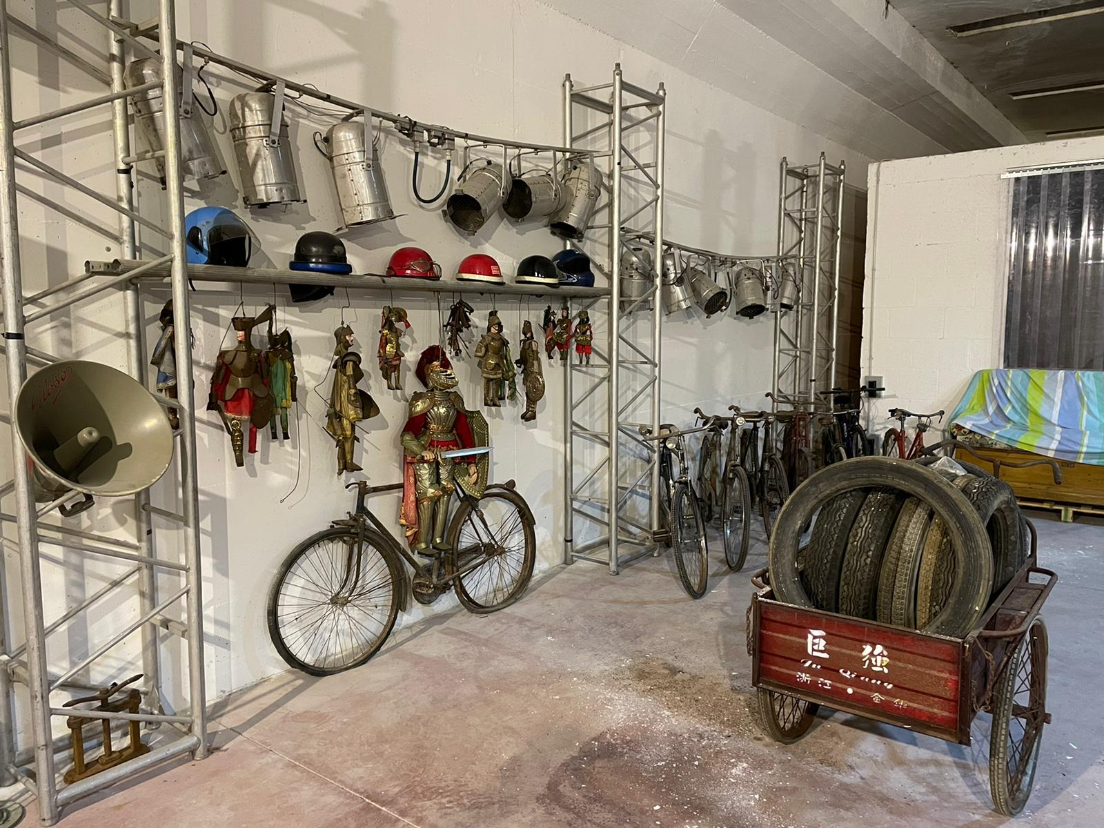 noleggio oggetti cinematografici