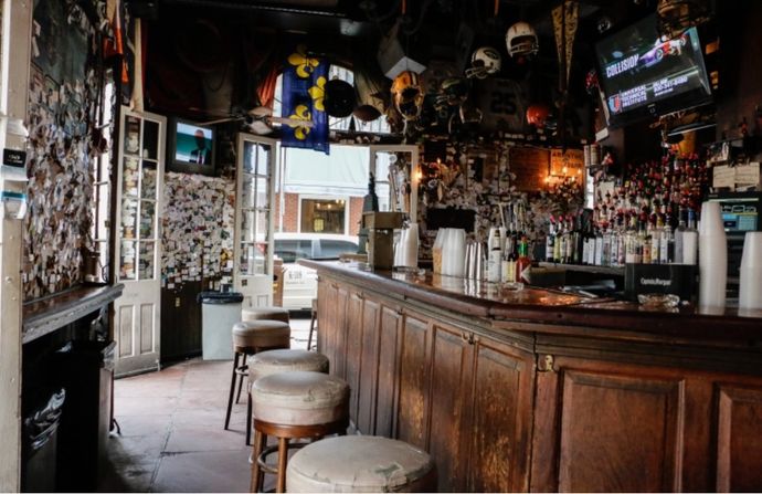 Old Absinthe House bar