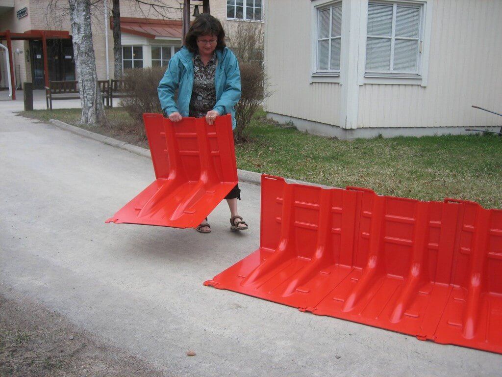 The NOAQ Boxwall Flood Barrier does not require any fill material and is the most popular flood barrier in the USA for residential flood protection