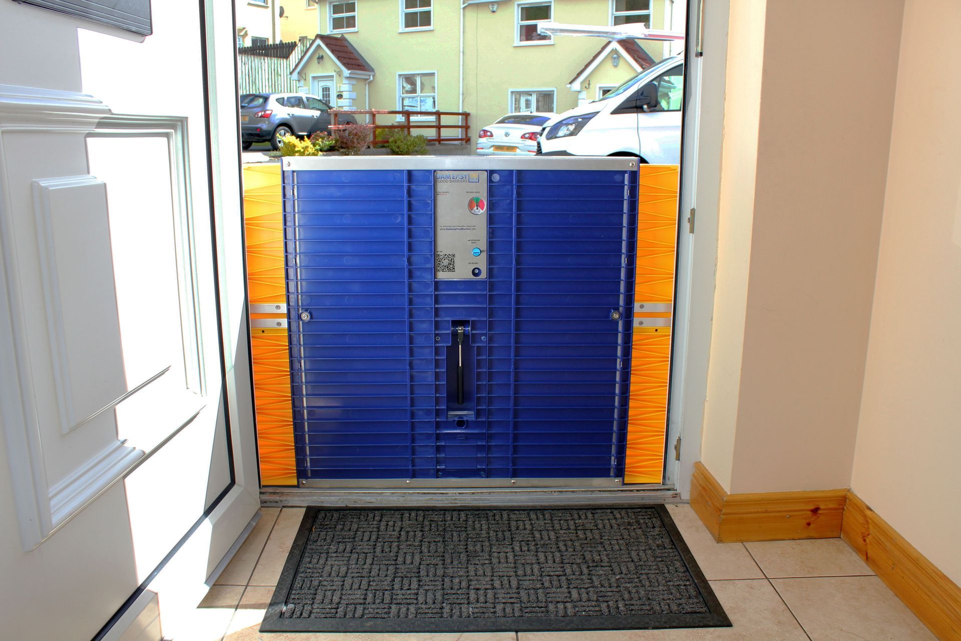 Dam easy flood barrier