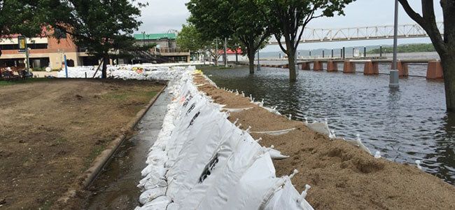 Big Bags of Sand for flood Protection similar to industrial sand bags