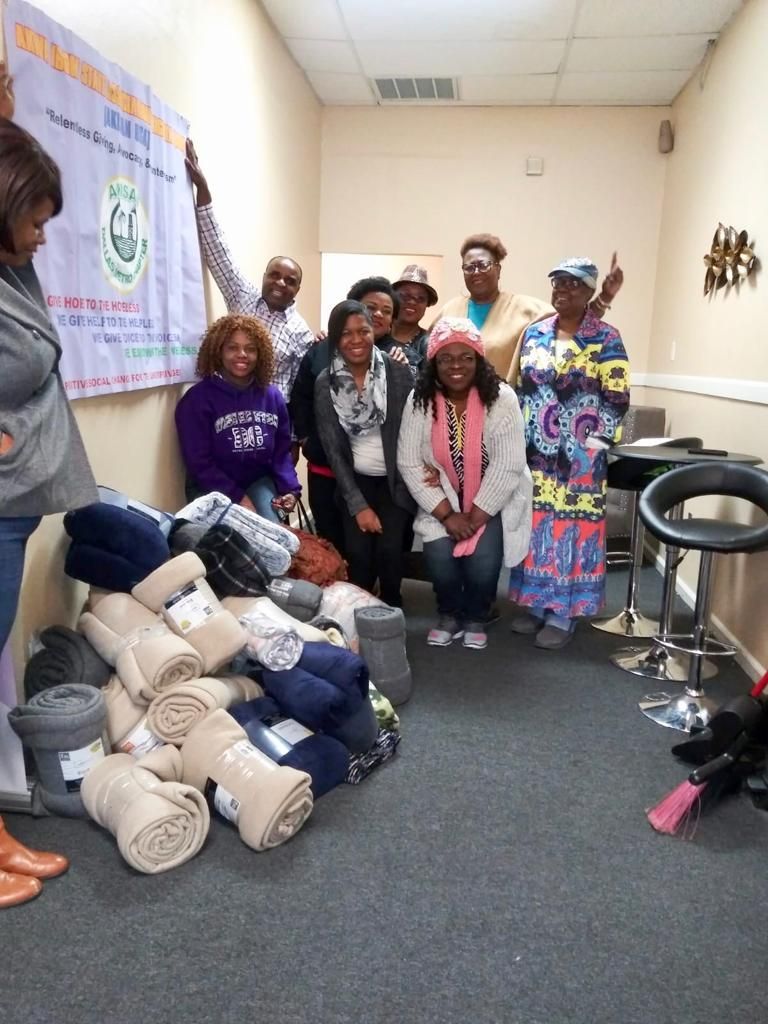 Blankets for the homeless in Dallas partnership with Unselfish Seekers