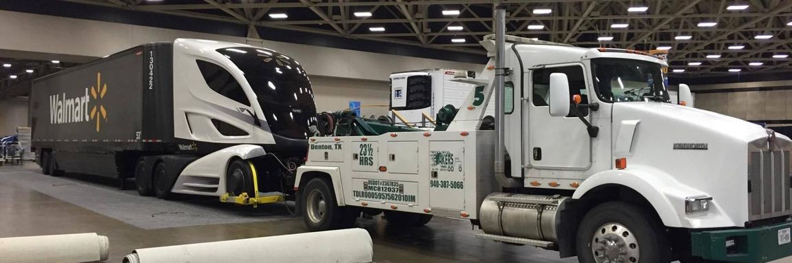 akers towing hauling an RV