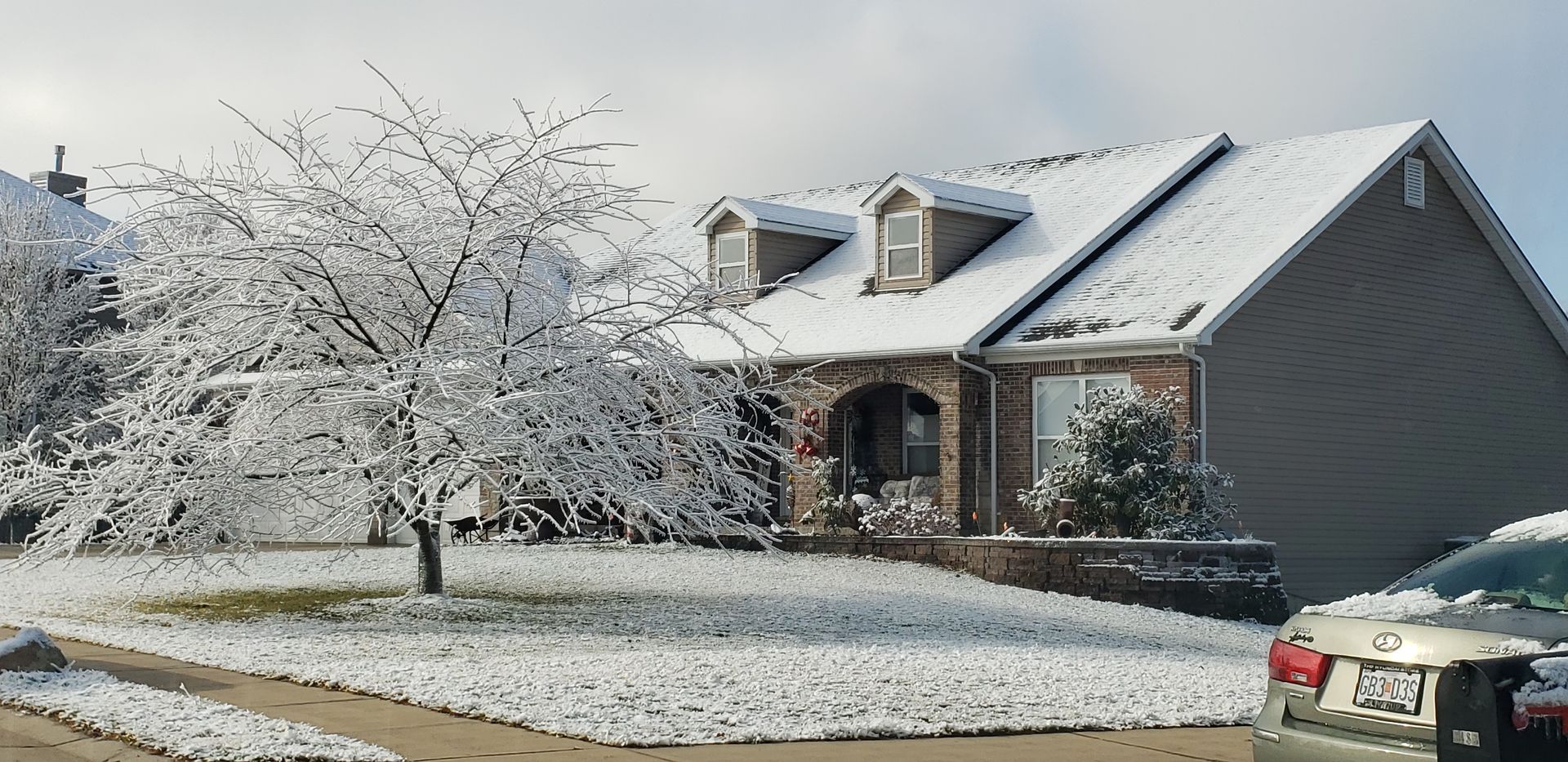 snow covered roof in St. Louis, MO
