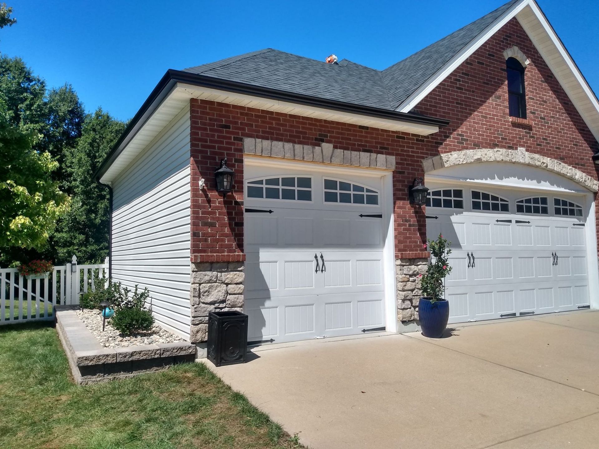 Aluminum gutter - Eureka, MO | Perfect Pitch Roofing & Exteriors Inc