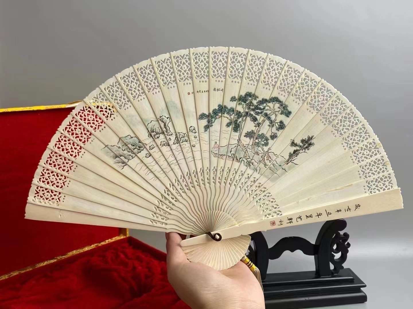 聽松圖·賞擺