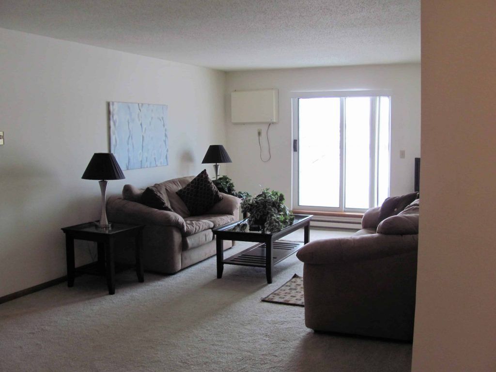 Lake Pointe Apartments