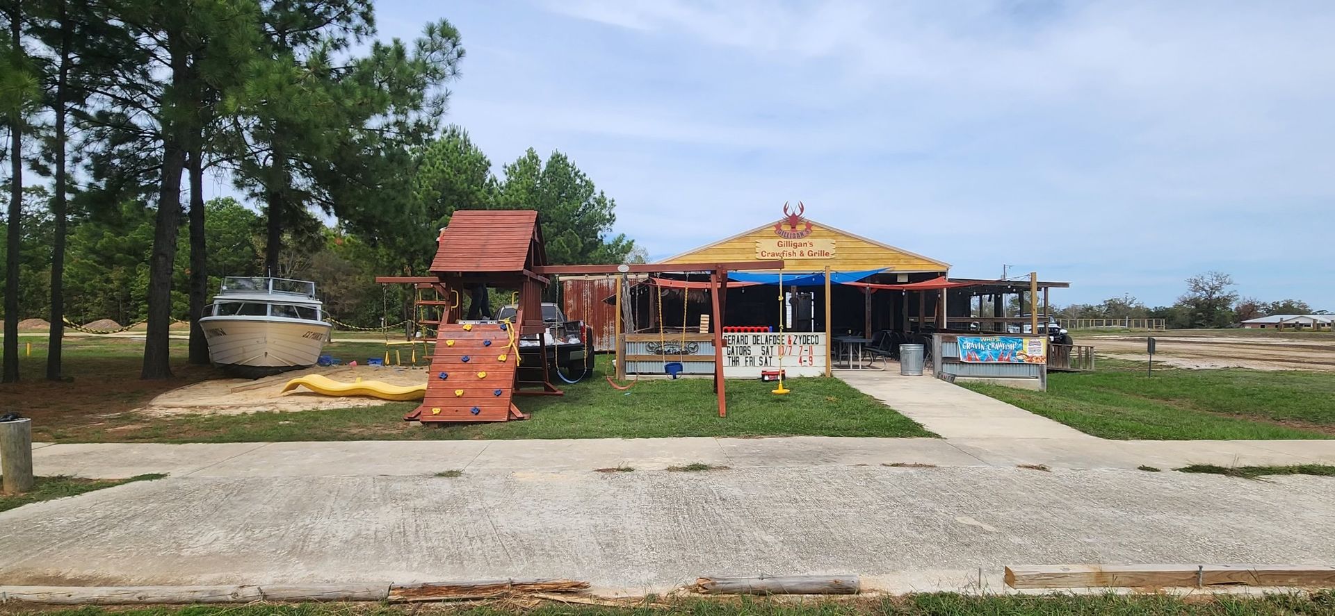 Gilligan's on the Bend is the go-to place for crawfish (in season) and crabs year round on Thurs - Fri-Sat