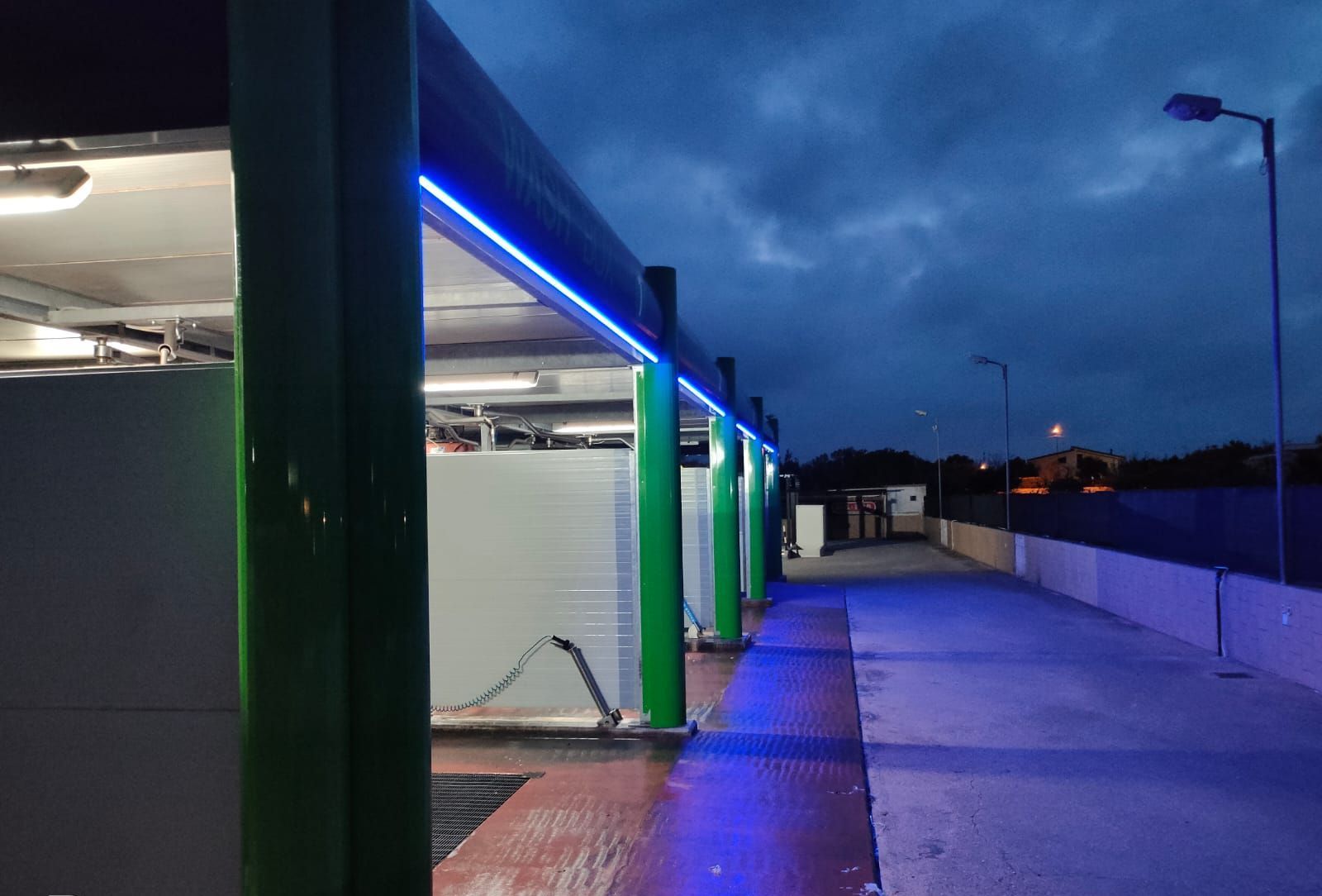 illuminazione autolavaggio